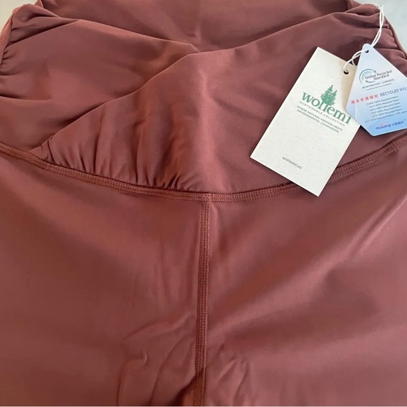 NWT Active Wear. Athletic wear. Leggings.Sustainable Recycled. 3 colors. S-XL. - Picture 2 of 9